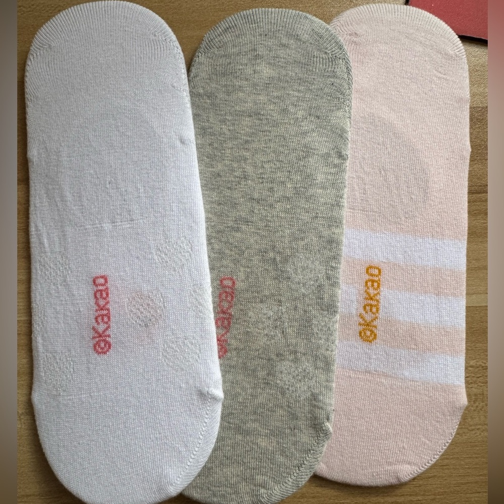 NWOT Kakao Friends Ankle Socks - Picture 2 of 3